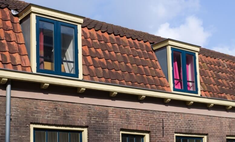 oude woning met dakkapel